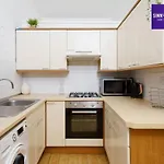 4 Bedroom Apartment By Sinno\'S Serviced Apartment Short Lets And Serviced Accommodation Fulham